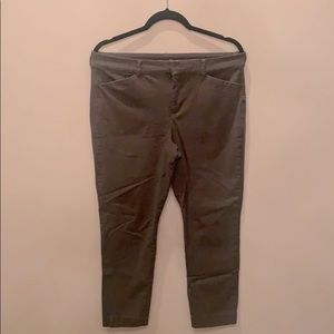 Olive Colored Old Navy Ankle Pants Size 12